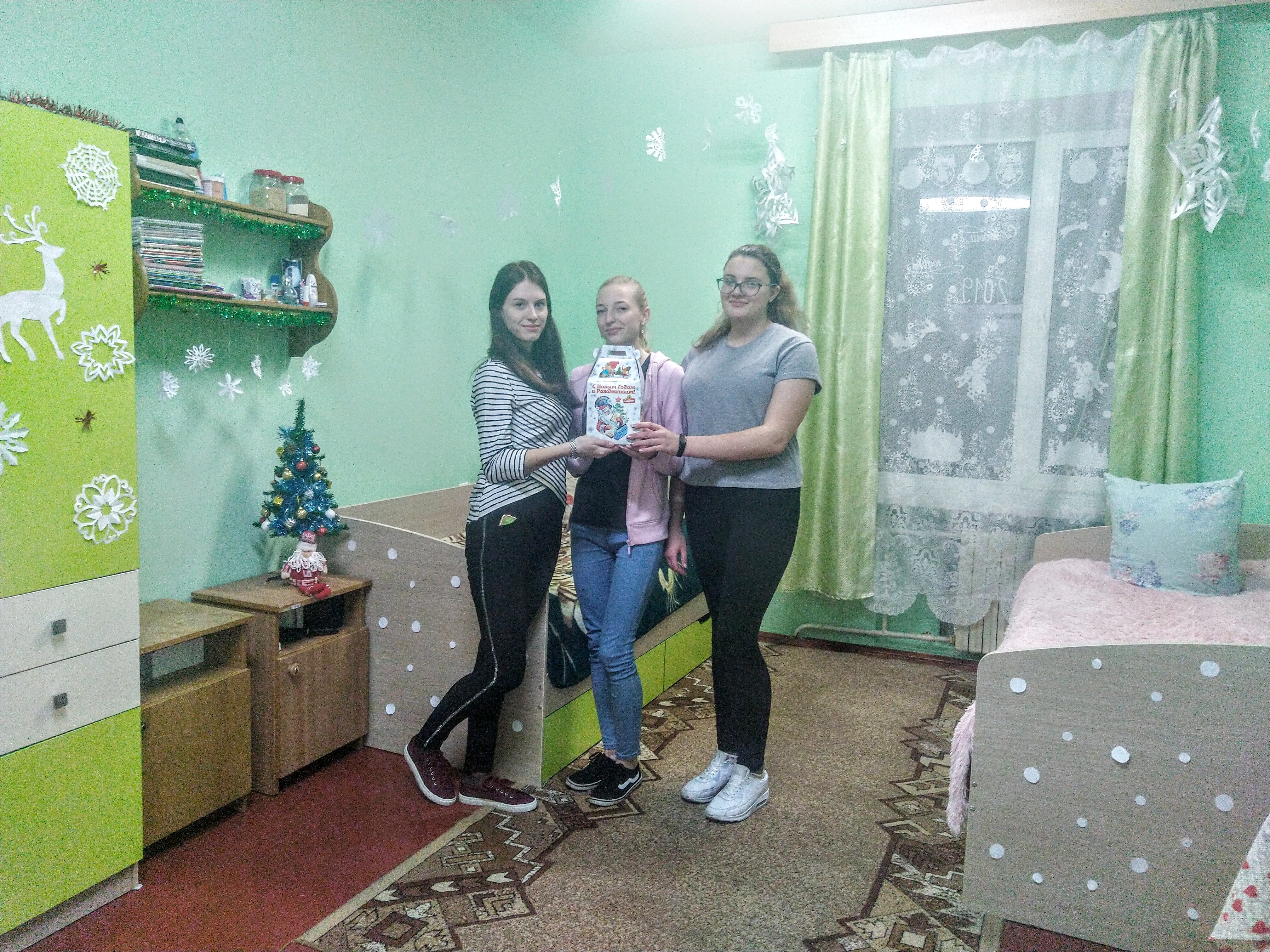 Новый год в общежитии: как сделать праздник незабываемым