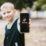 TikTok и его влияние на словарный запас подростков