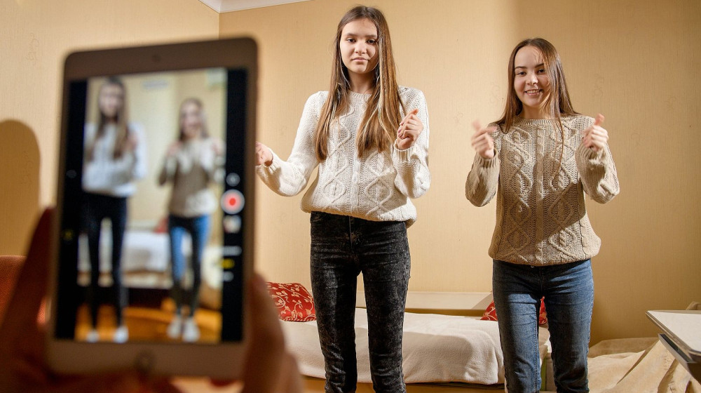 Танцы под натиском: кибербуллинг в TikTok