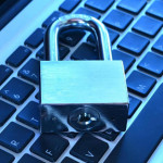 Как дети сливают пароли через расширения для Chrome